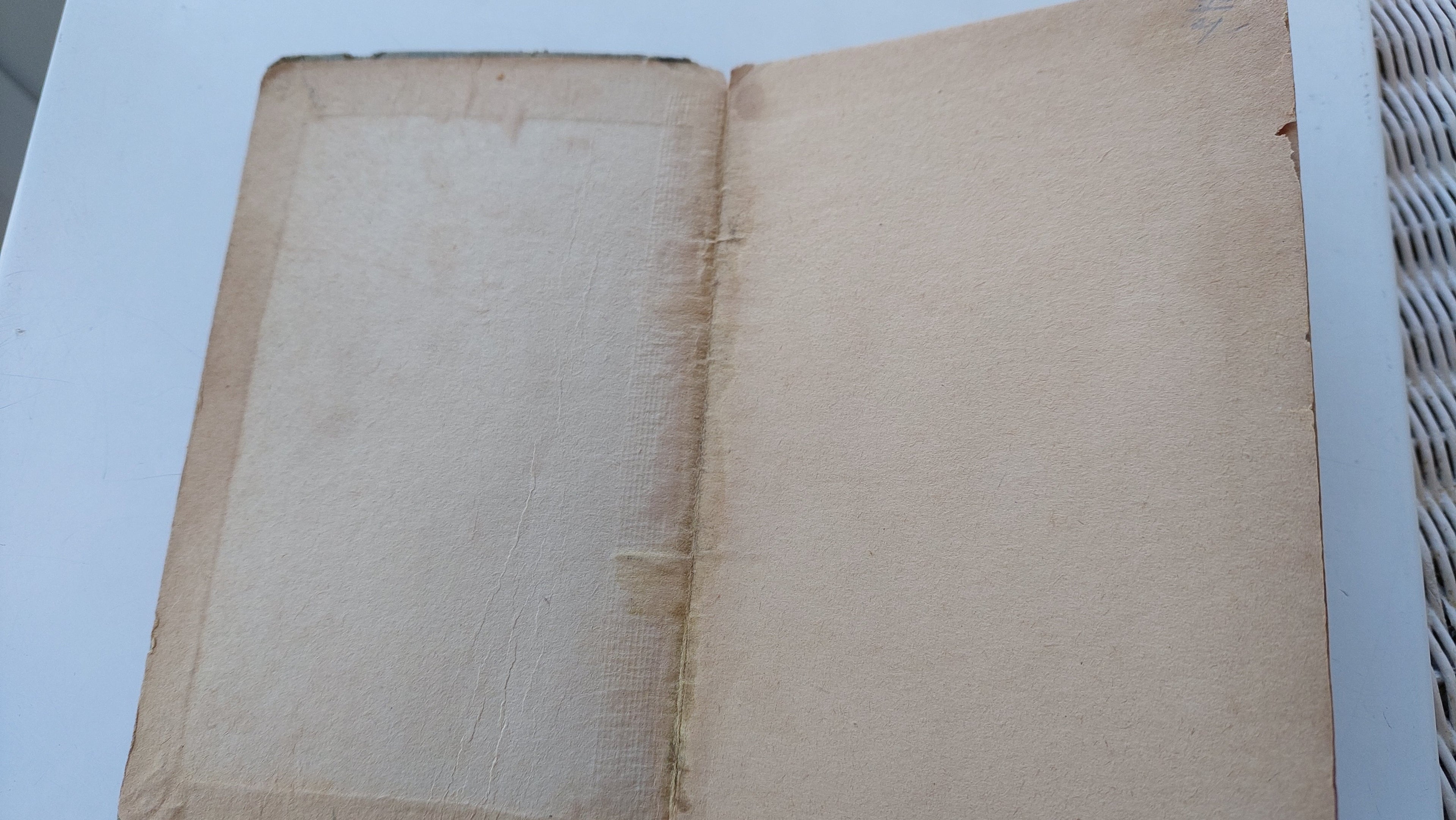 Mah-Jongg Written and Illustrated by Olga Racster Rules for Paying in the Chinese Manner with a Foreword by Sybil Thorndyke