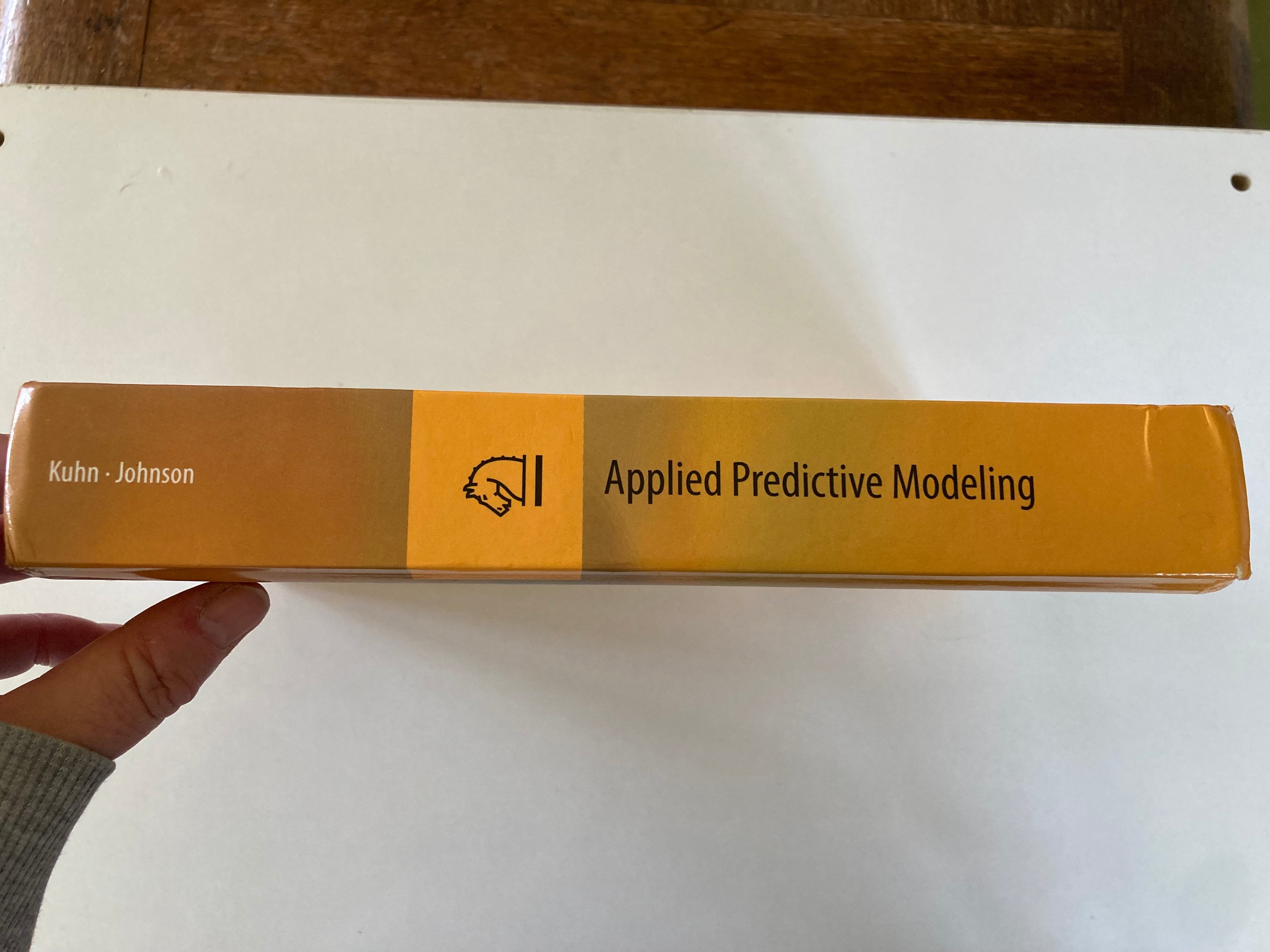 Applied Predictive Modeling by Max Kuhn and Kjell Johnson Springer Hardback Book 2016 5th Printing