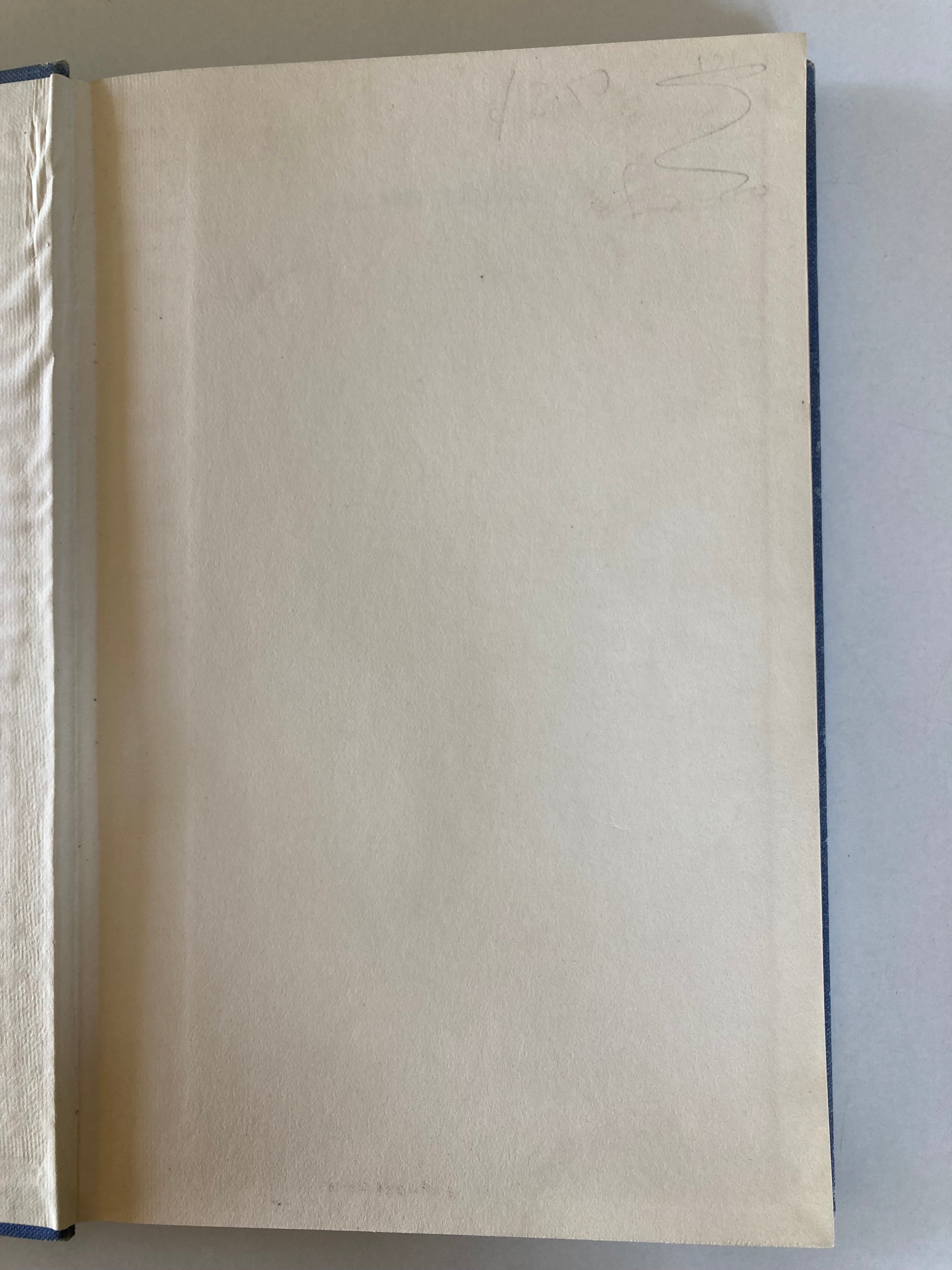 Lawn Tennis by J T Hankinson with Photographs by Y E S Kirkpatrick First Edition 1951