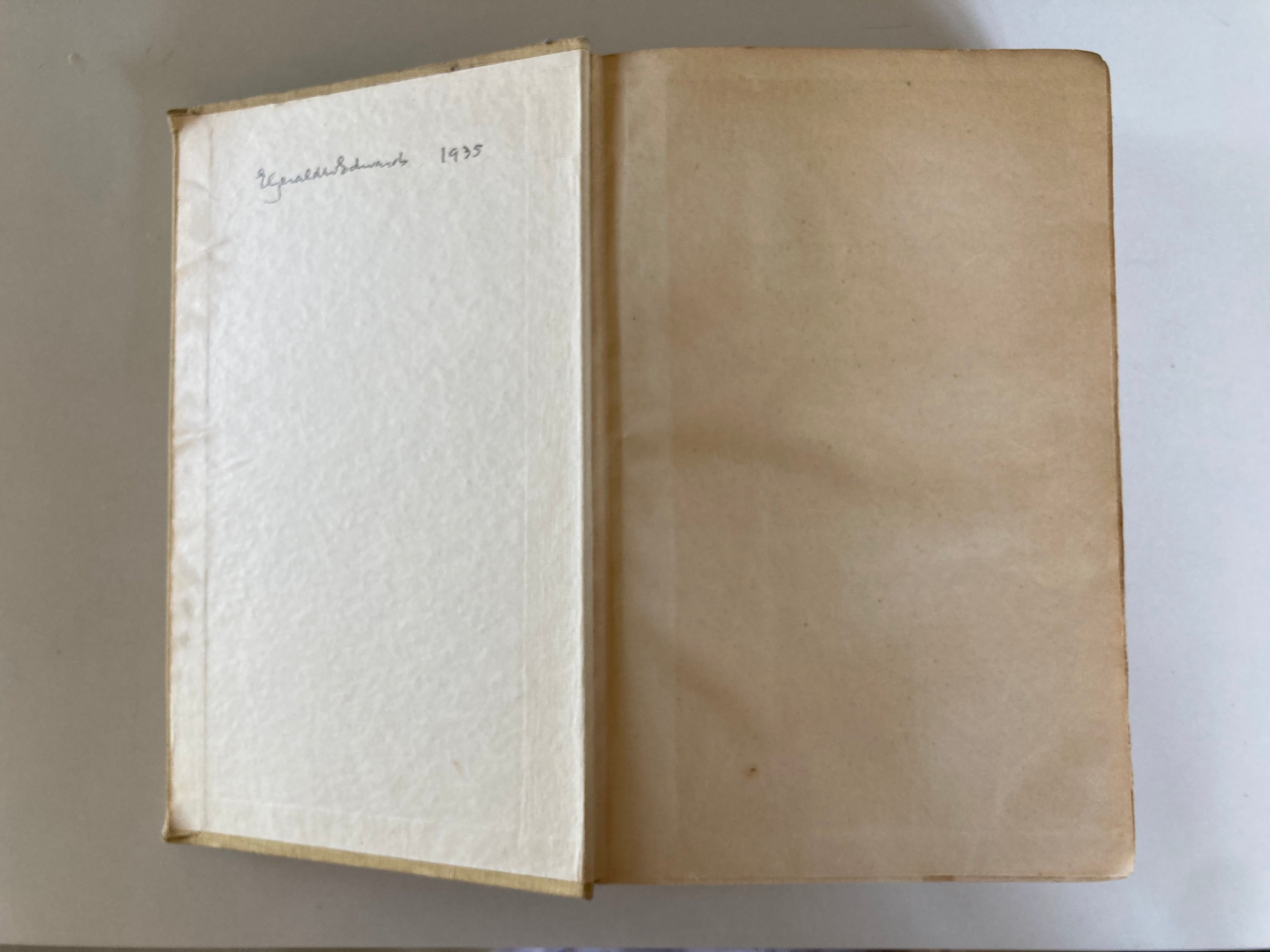 A Century of Love Stories Edited by Gilbert Frankau Published by Hutchinson & Co