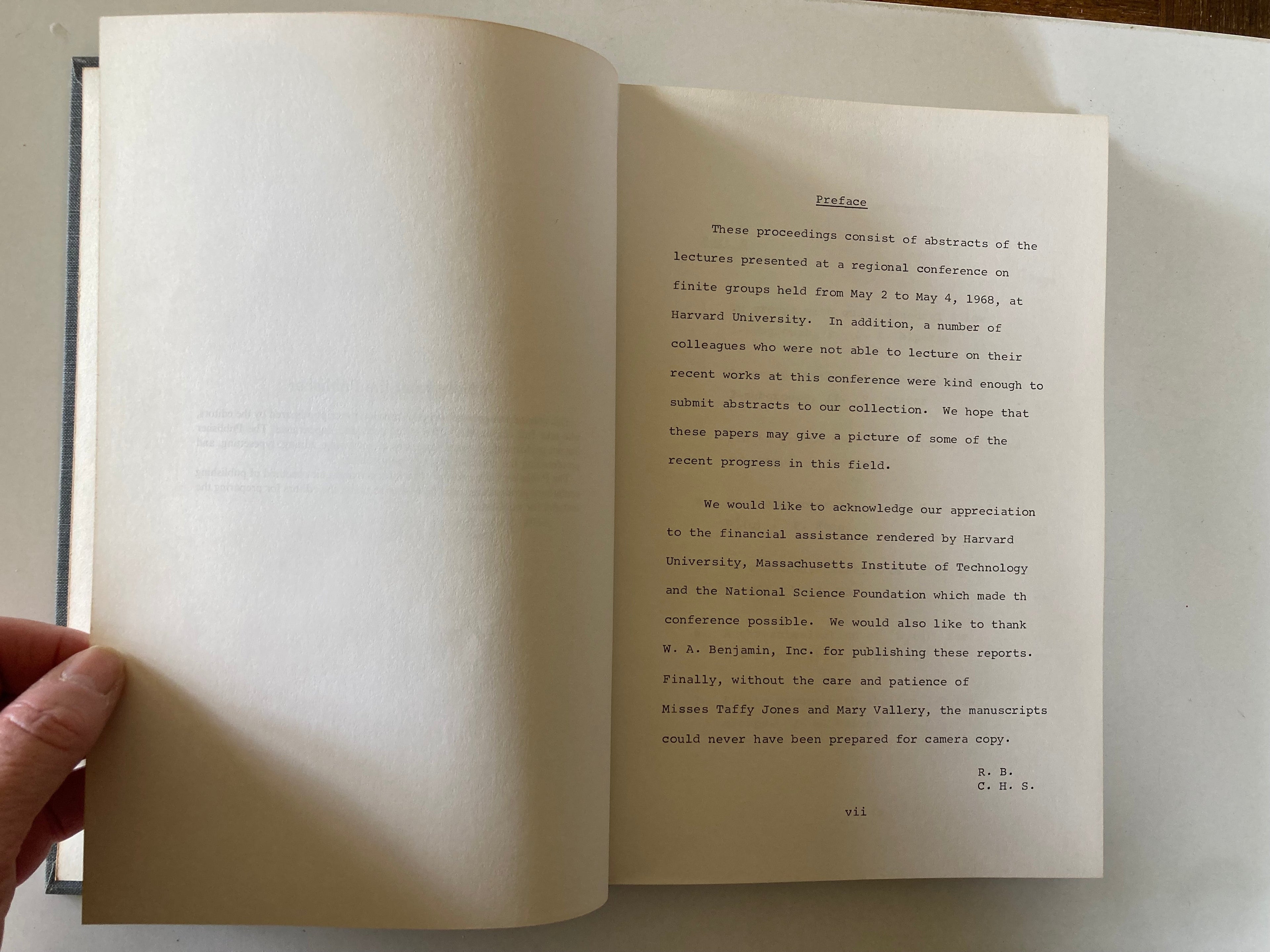 Theory of Finite Groups A Symposium by Richard Brauer and Chih-Han Sah First Edition Hardback Book 1969