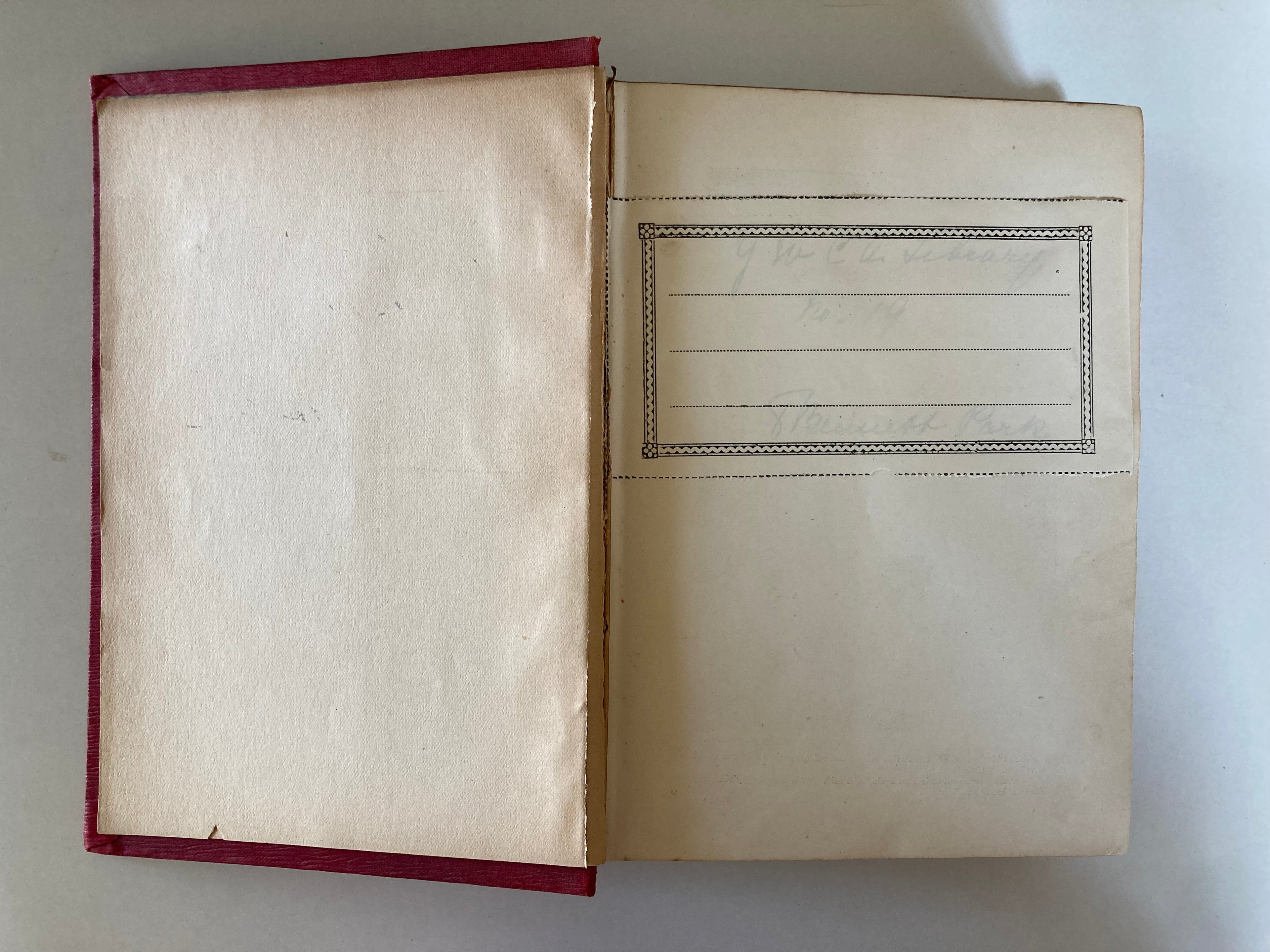 Red and White A Tale of the War of the Roses by Emily Sarah Holt Published by J F Shaw and Co around 1890 (Copy)