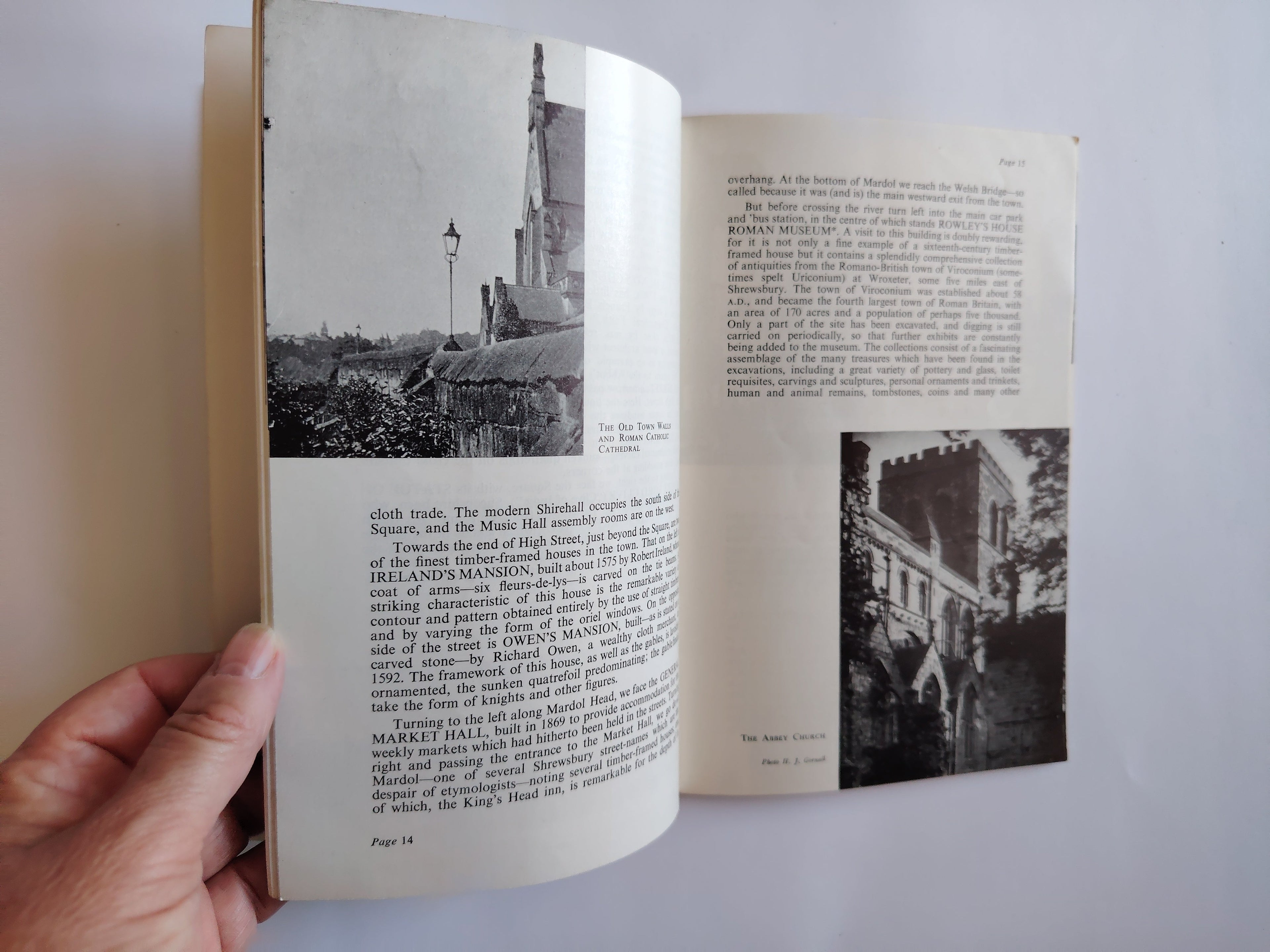 Shrewsbury Historic Centre of Beautiful Shropshire Illustrated Booklet