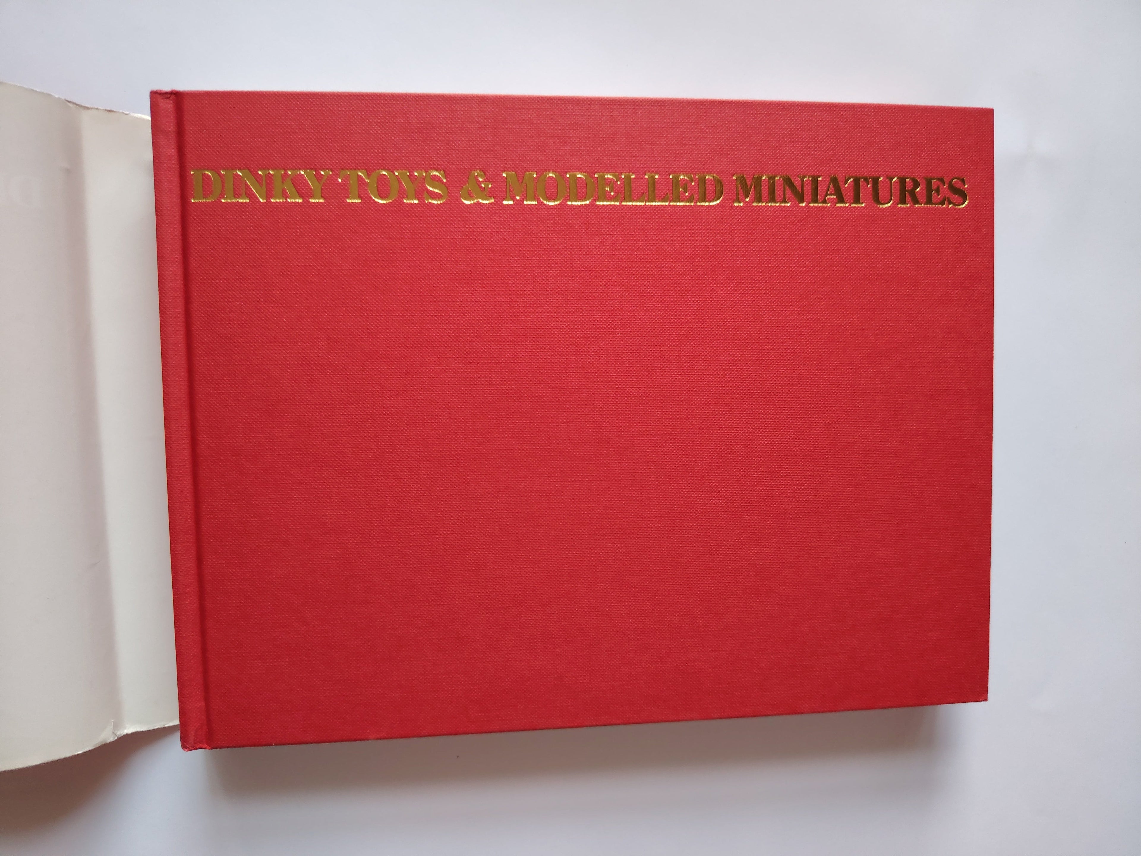 Dinky Toys & Modelled Minitures by Mike and Sue Richardson The Hornby Companion Series Fifth Printing 1992