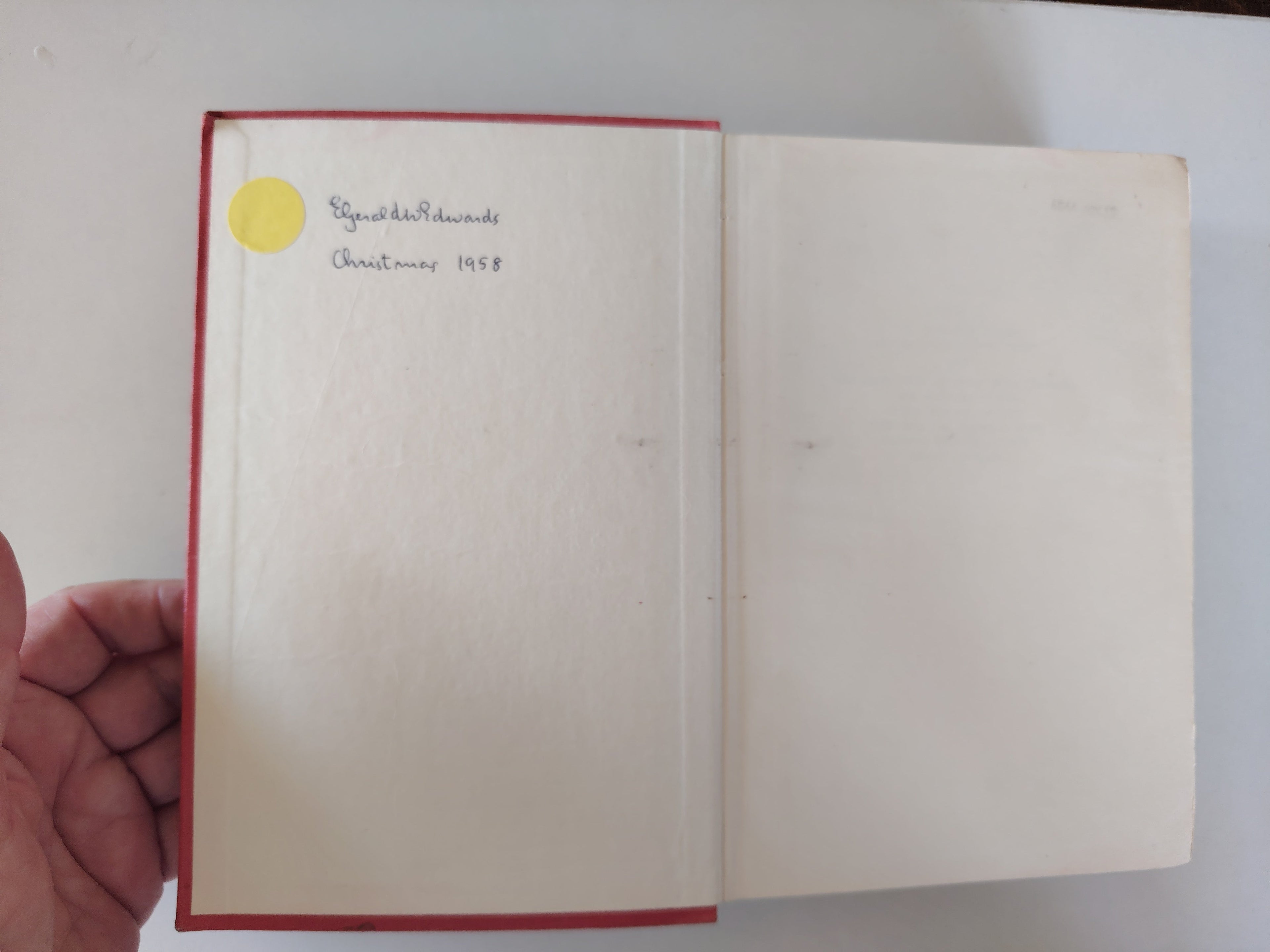 The Avenue Goes to War by R F Delderfield First Edition 1958 Published by Hodder and Stoughton