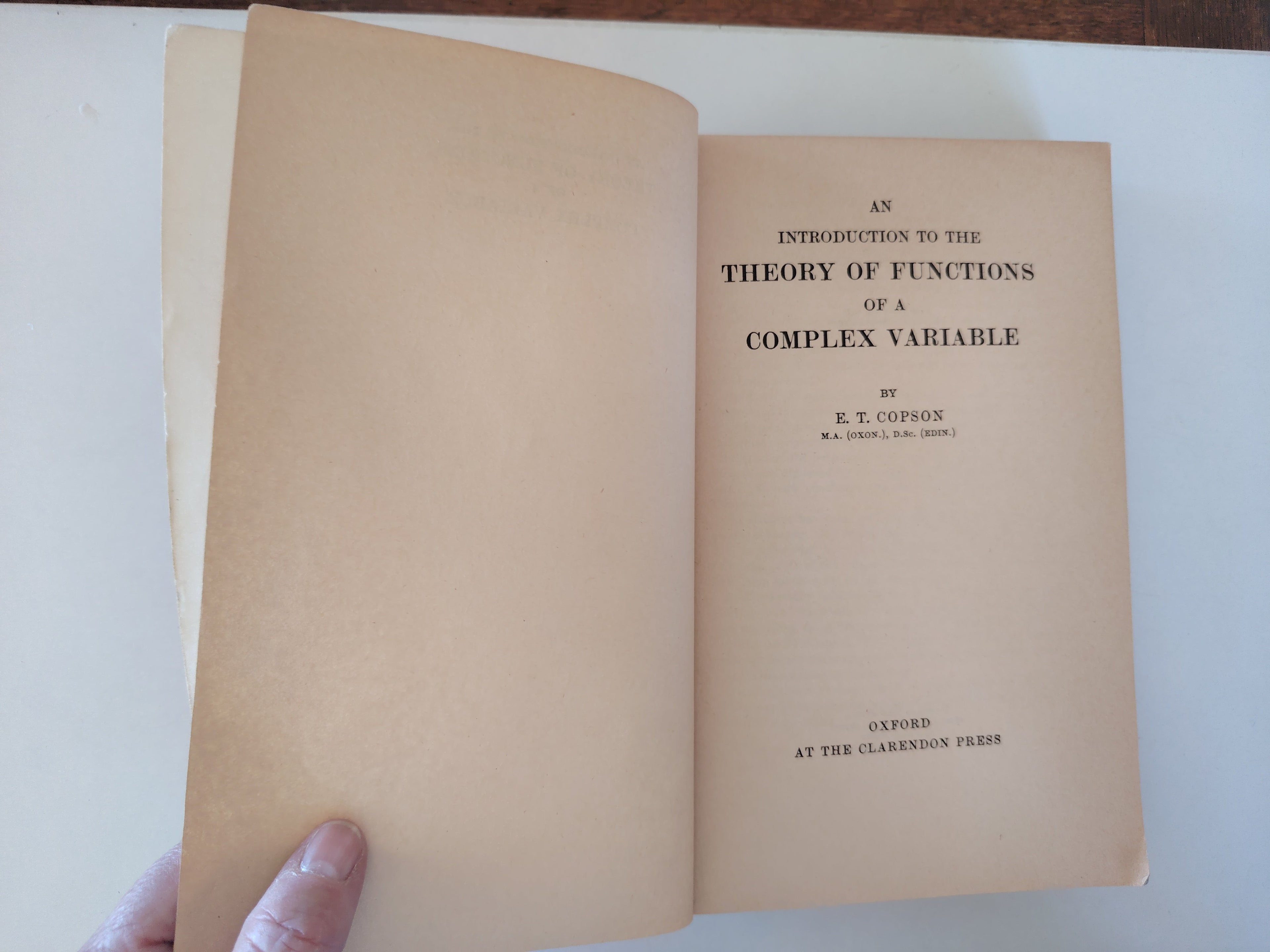 An Introduction to the Theory of Functions of a Complex Variable by E T Copson 1976
