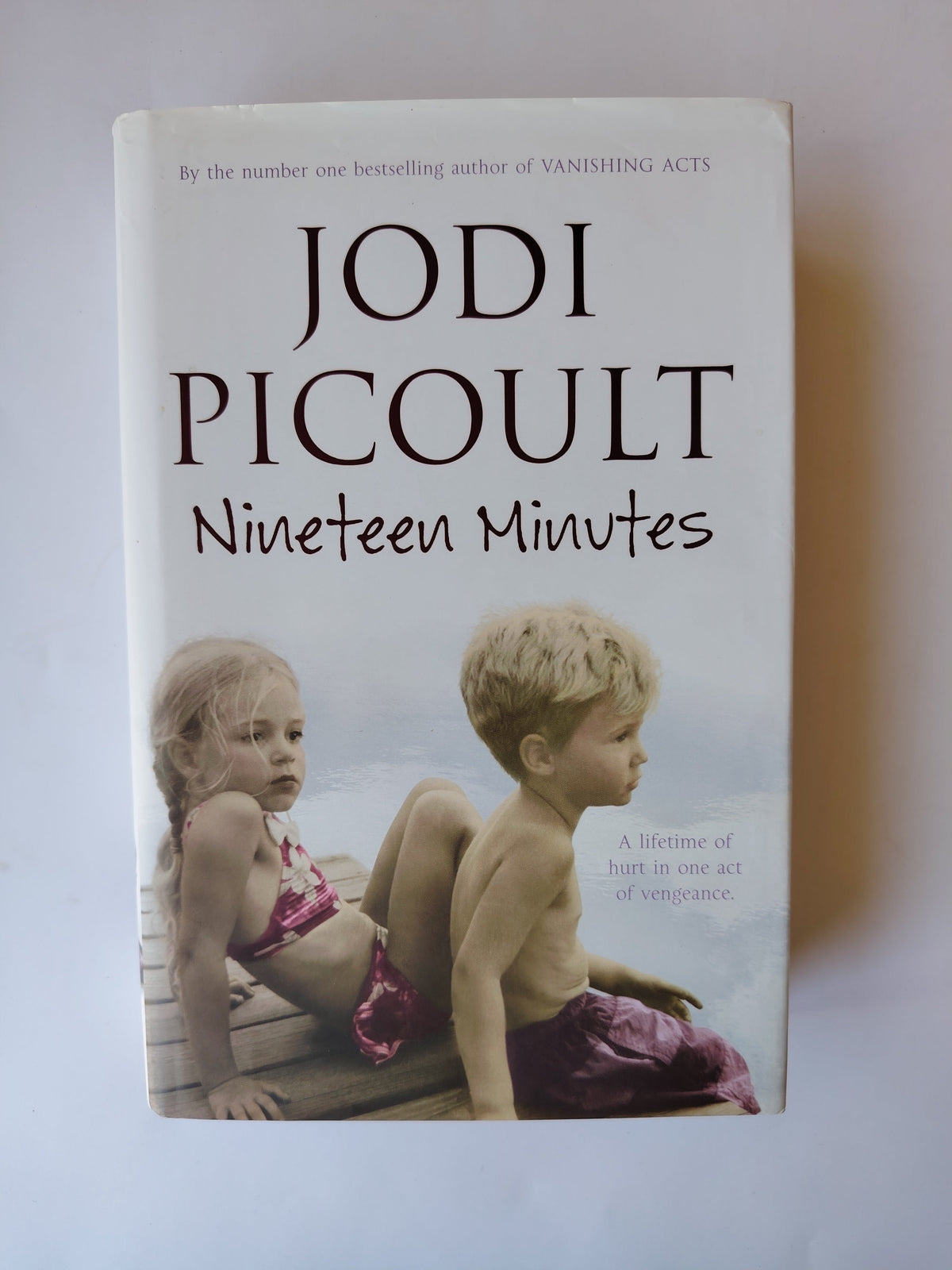 Nineteen Minutes by Jodi Picoult SIGNED First Edition First Impression Hardback Book 2007