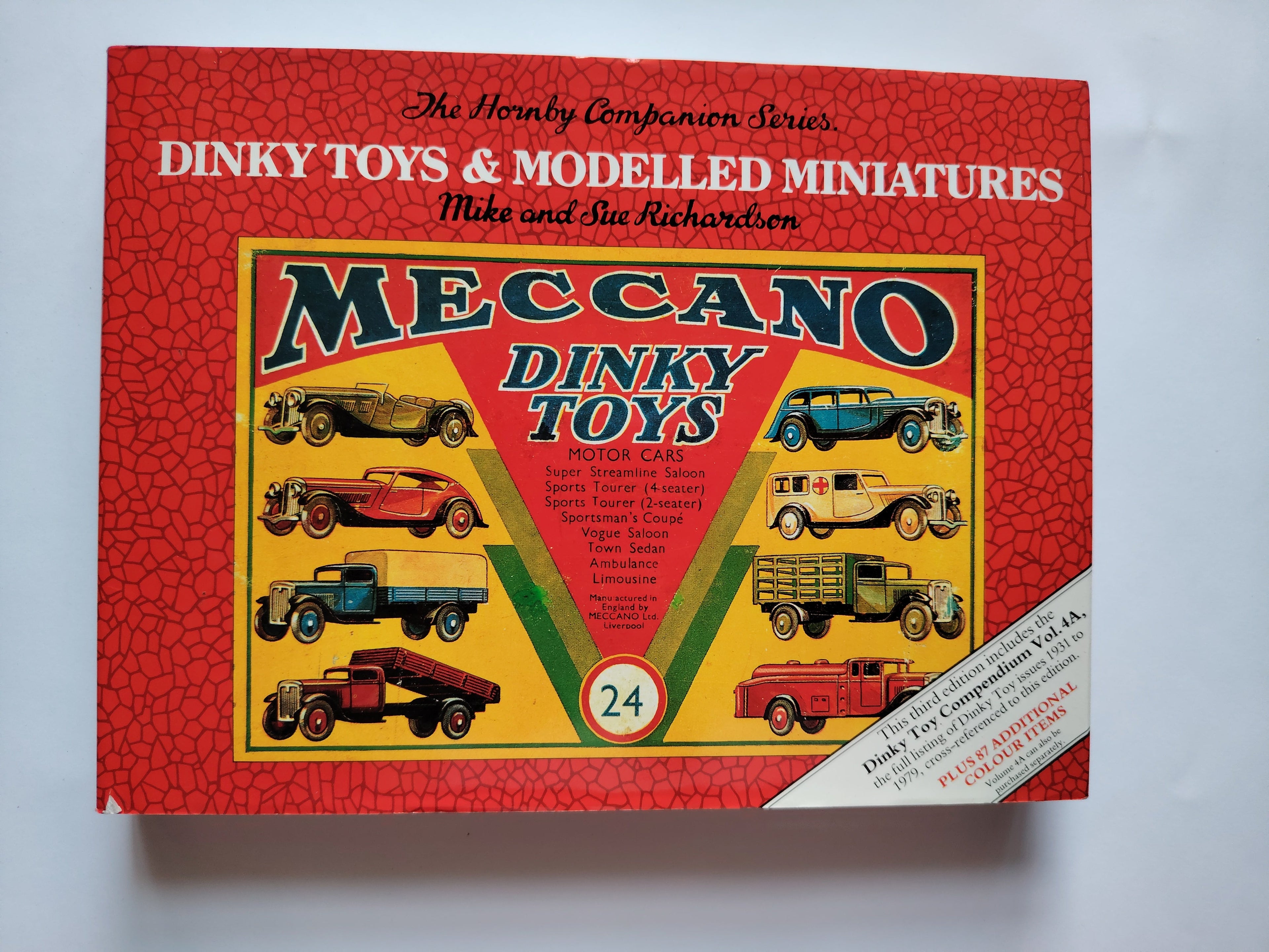 Dinky Toys & Modelled Minitures by Mike and Sue Richardson The Hornby Companion Series Fifth Printing 1992