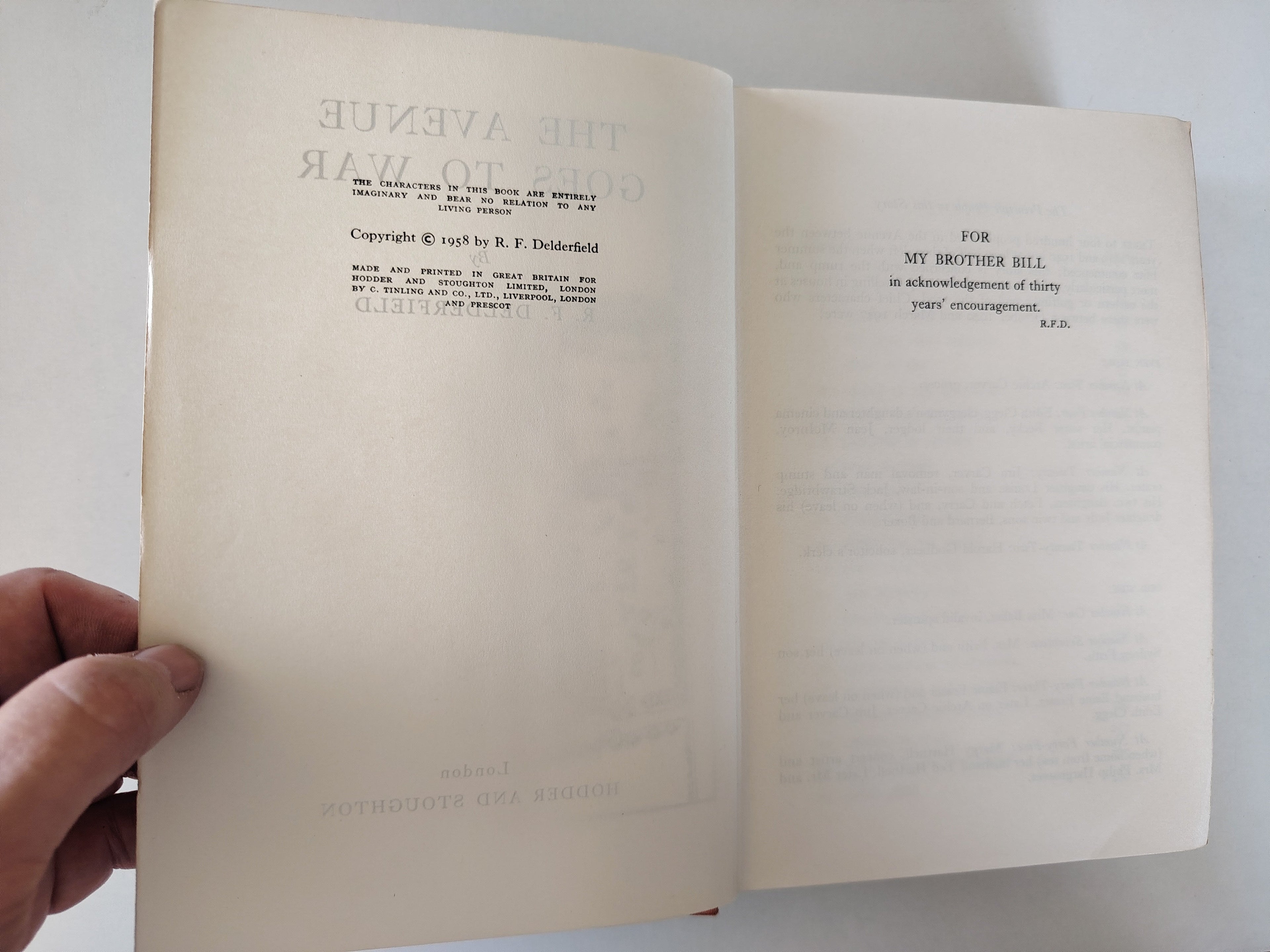 The Avenue Goes to War by R F Delderfield First Edition 1958 Published by Hodder and Stoughton