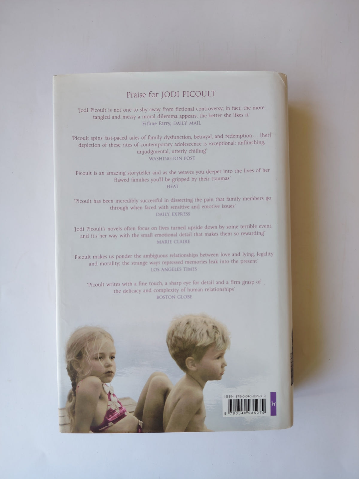 Nineteen Minutes by Jodi Picoult SIGNED First Edition First Impression Hardback Book 2007