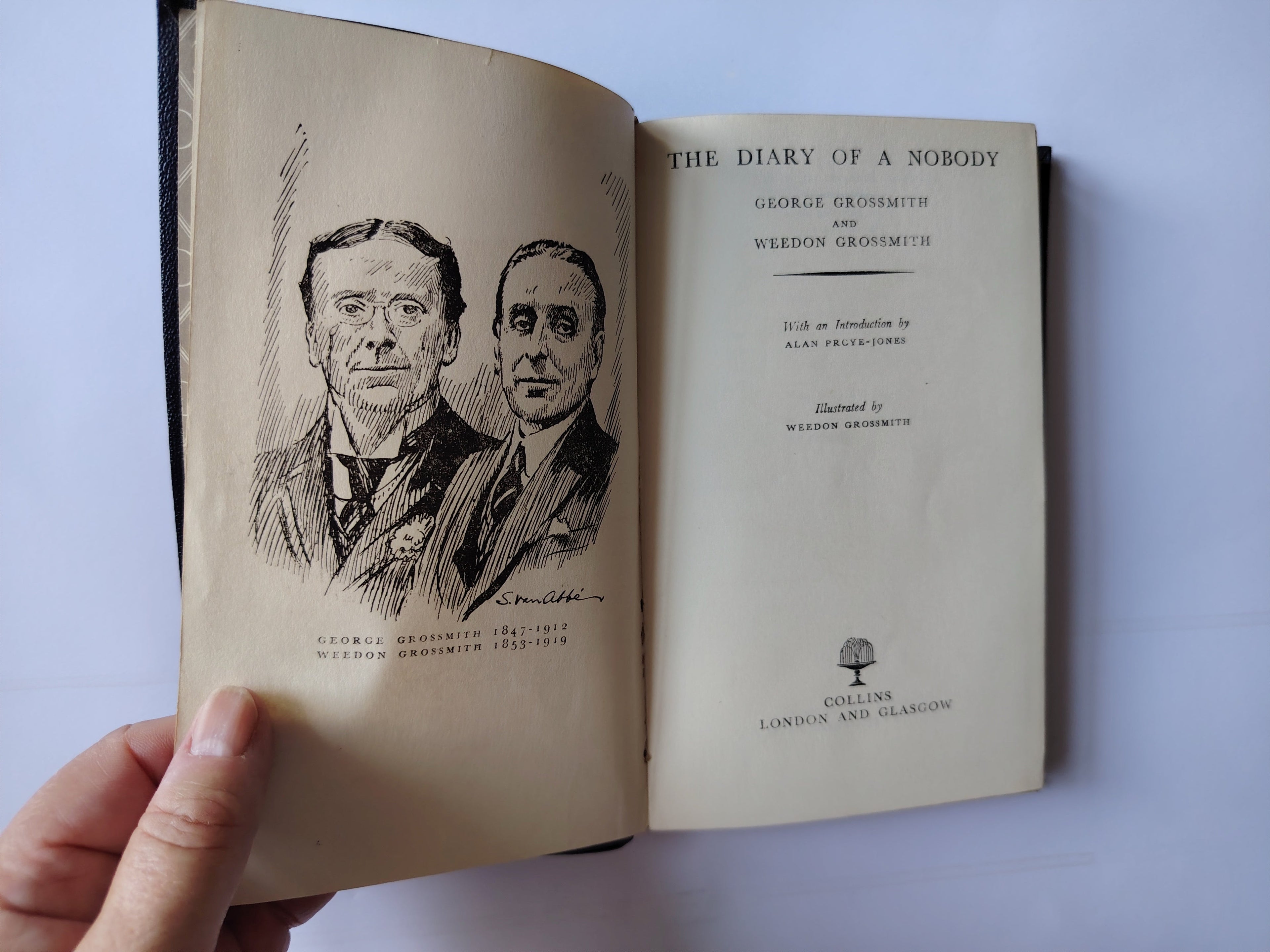 The Diary of a Nobody George Grossmith and Weedon Grossmith Illustrated by Weedon Grossmith Collins Blue Faux Leather Cover 1955