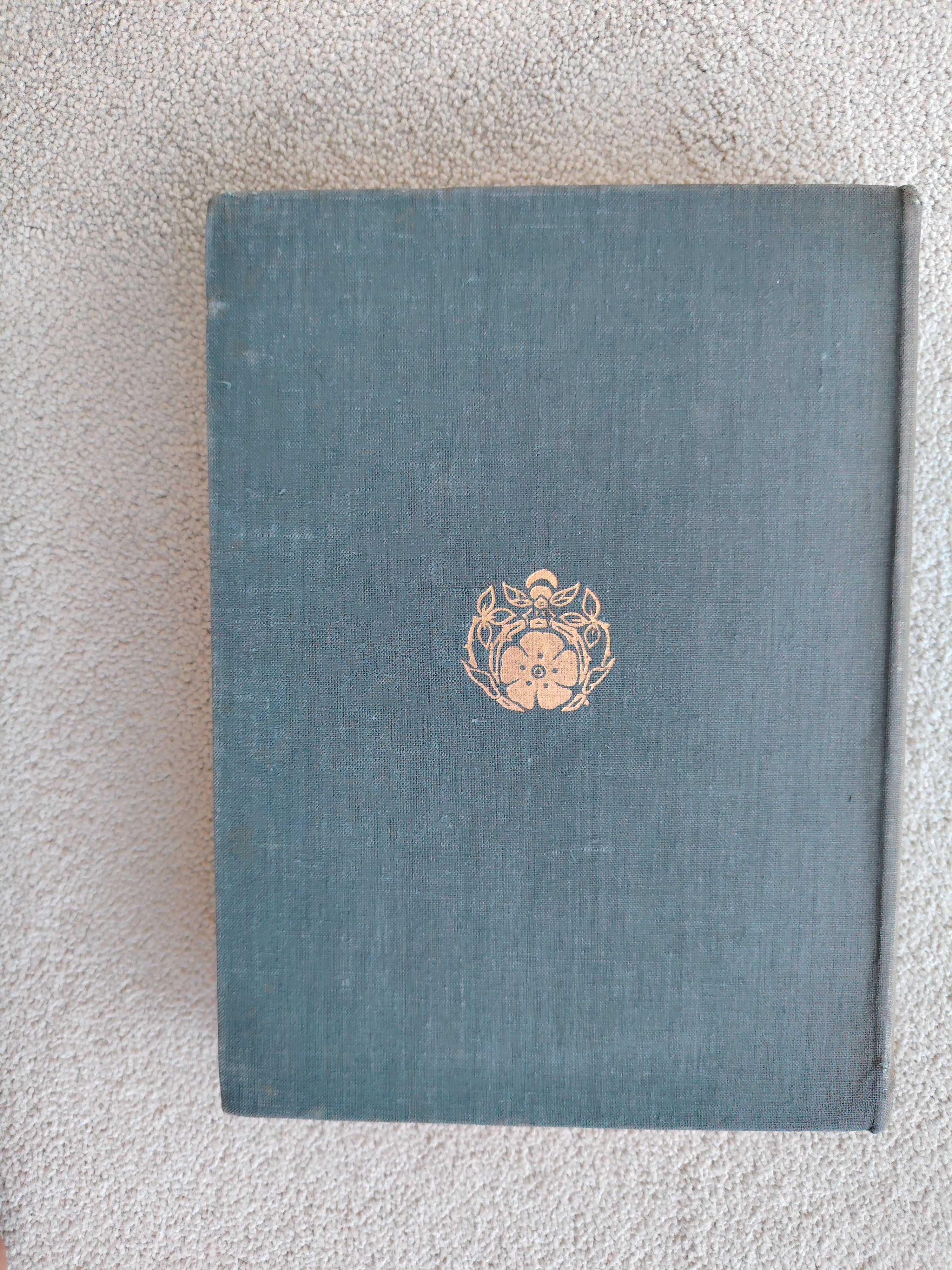 Old Cottages Farm-Houses and Other Stone Buildings in the Cotswold District W Galsworthy Davie & Guy Dawber 1905 with 100 Collotype Plates